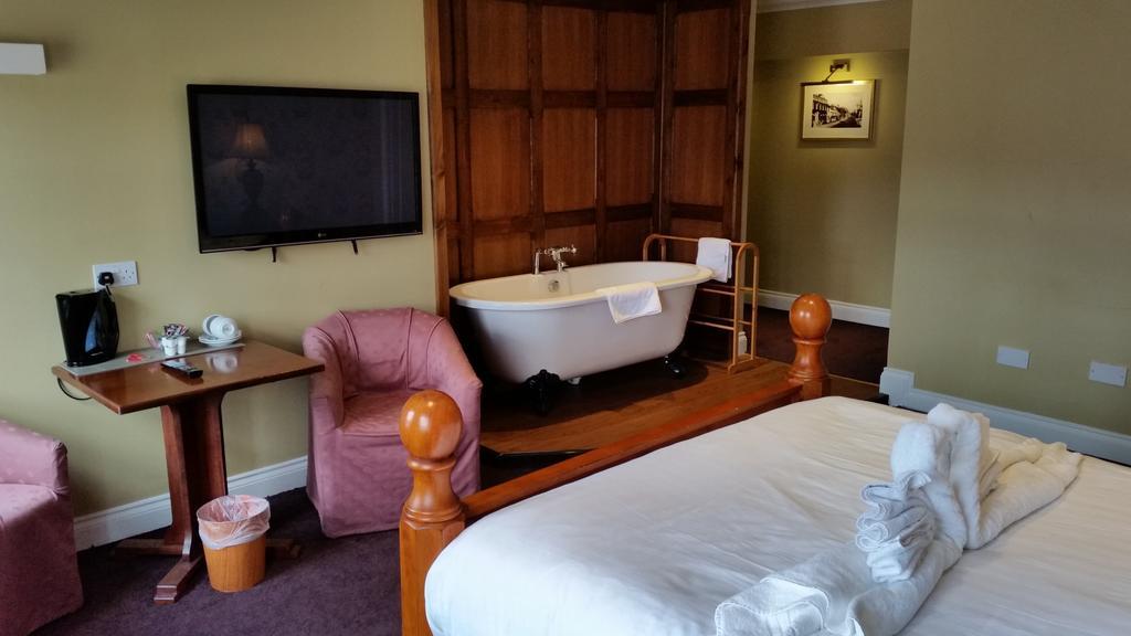 Limes Hotel Needham Market Habitación foto